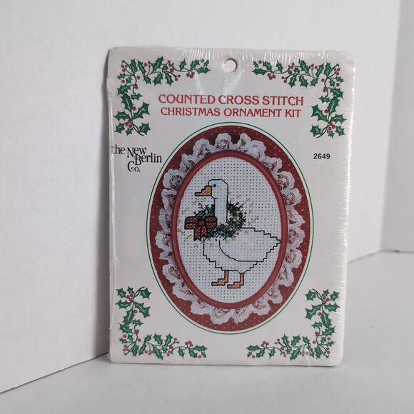 Lot of 3 Cross Stitch Kits JCA Weekenders Douglas Designs The New Berlin Co - Picture 7 of 8